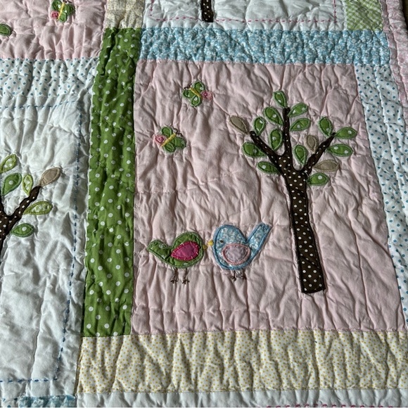 Pottery Barn Girls Crib Quilt Blanket - Picture 3 of 9